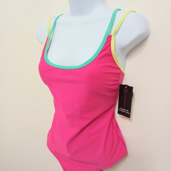 🎁NWT Swimsuit One Piece Push-Up Pads, Stretchable, Adjustable Double Straps - Picture 12 of 16